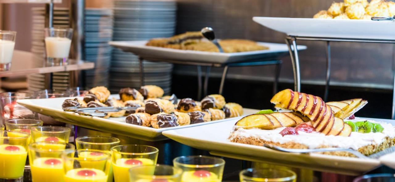 Pickalbatros Golf Beach Resort Sharm El-Sheikh Exterior foto A dessert buffet