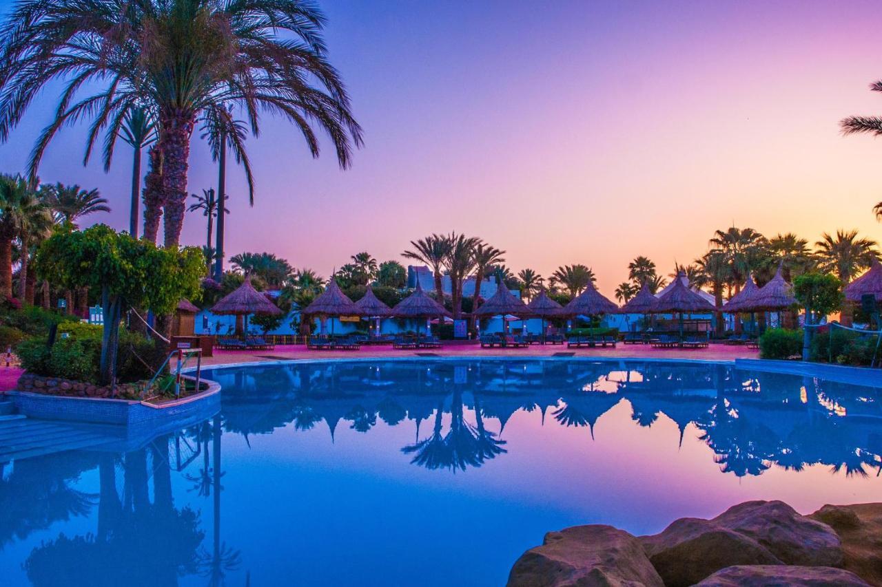 Pickalbatros Golf Beach Resort Sharm El-Sheikh Exterior foto Sunset at Iberostar Grand Hotel Melia, Egypt